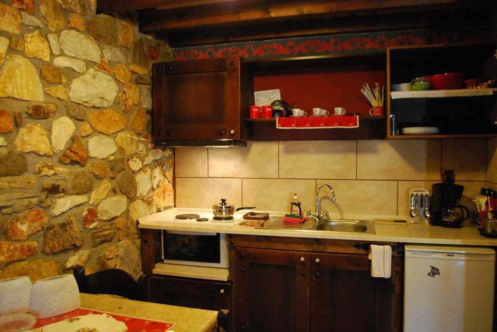Hotel Tzivaeri Likodhrómion Zimmer foto